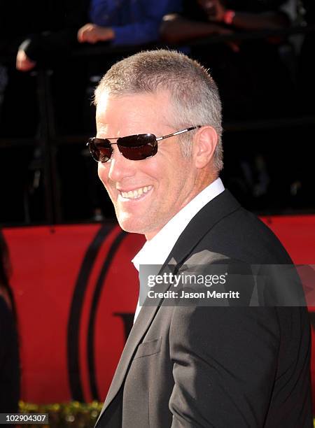 Minnesota Vikings quarterback Brett Favre arrives at the 2010 ESPY Awards at Nokia Theatre L.A. Live on July 14, 2010 in Los Angeles, California.