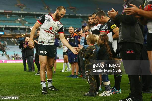 Simon Mannering of the Warriors thanks the crowd after playing in his last NRL game after the NRL Elimination Final match between the Penrith...