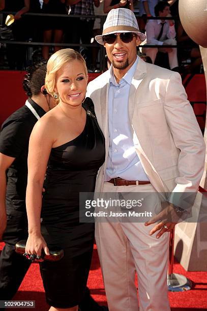 Personality Kendra Wilkinson and husband NFL player Hank Baskett arrive at the 2010 ESPY Awards at Nokia Theatre L.A. Live on July 14, 2010 in Los...