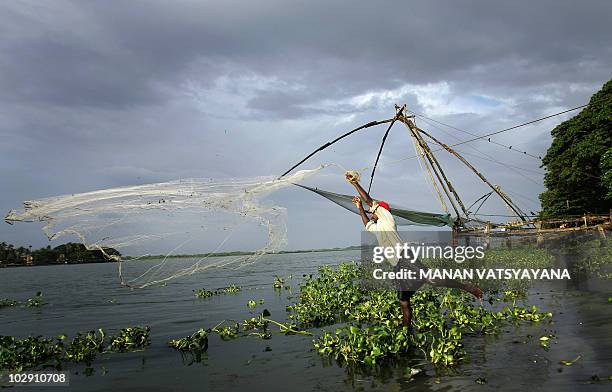 551 Chinese Fishing Nets Kerala Stock Photos, High-Res Pictures, and Images  - Getty Images