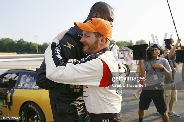 Shaq VS Dale Earnhardt Jr." - In the premiere episode, "Shaq VS Dale Earnhardt Jr.," four-time NBA champion Shaquille O'Neal will race head to head...