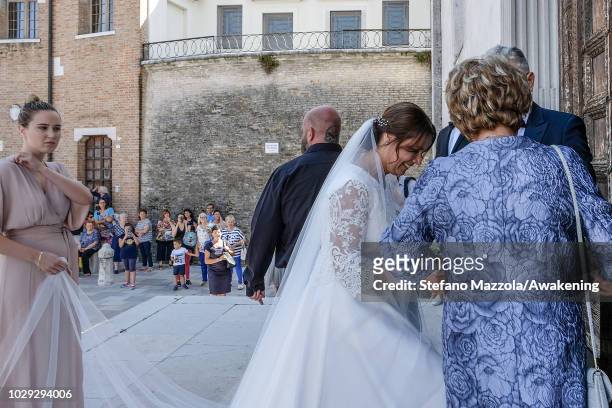 Luxembourg-born actress Desiree Nosbusch enters the church of Oderzo during her marriage to German cameraman Tom Alexander Bierbaumer on September 8,...