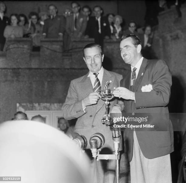 279 Lloyd Mangrum Photos & High Res Pictures Getty Images