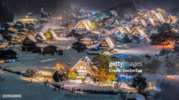 shirakawago light up illumination in winter, japan - shirakawa go stockfoto's en -beelden