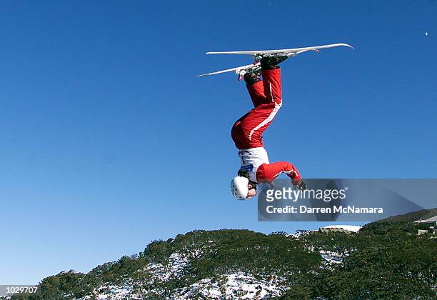 Jacqui Cooper wins the first round of the 2000/2001 World Cup, during the Philips Mobile Phones World Aerials, which is being held at Mt. Buller,...