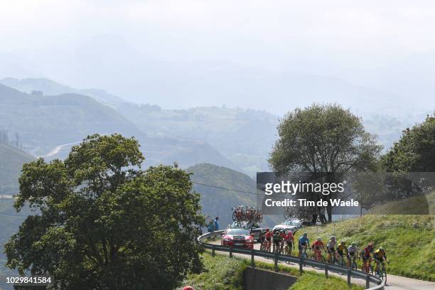 George Bennett of New Zealand and Team LottoNL - Jumbo / Benjamin King of The United States and Team Dimension Data / Nicolas Roche of Ireland and...