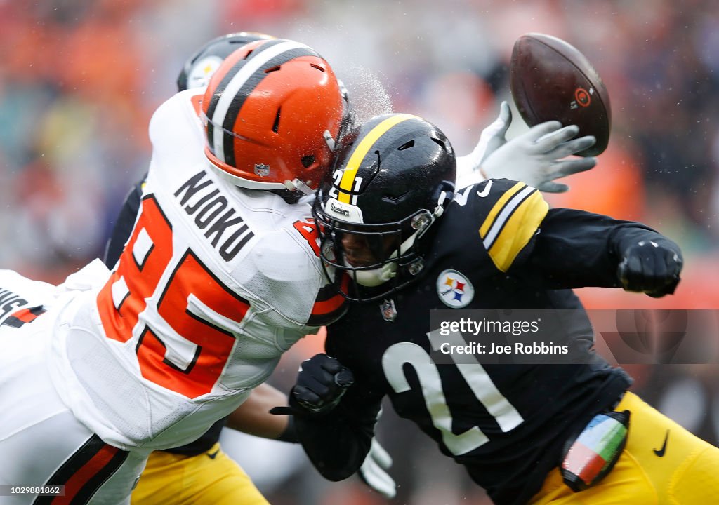 Pittsburgh Steelers v Cleveland Browns