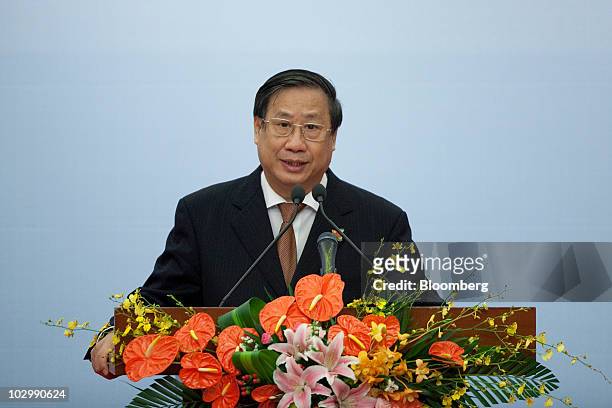 Gia Khiem Pham, Vietnam's deputy prime minister, speaks at the opening ceremony of the 43rd Association of Southeast Asian Nations Minsterial Meeting...
