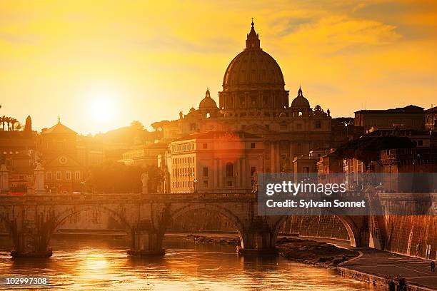 italy, rome, st peter's basilica - vatican fotografías e imágenes de stock