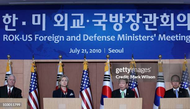 Secretary of Defense Robert Gates , U.S. Secretary of State Hillary Clinton , South Korean Foreign Minister Yu Myung-Hwan and South Korean Defense...