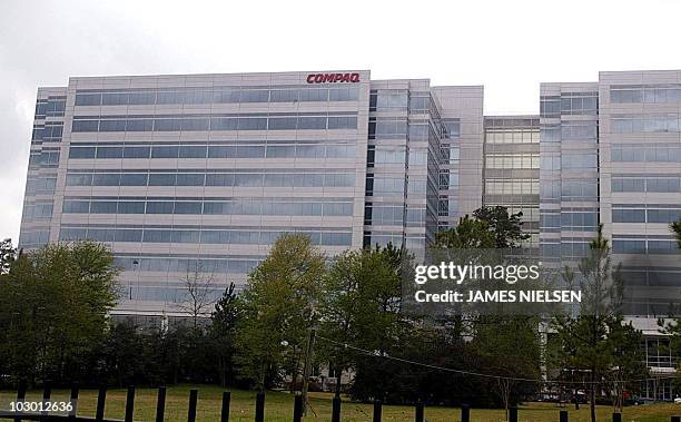 Compaq Computer Terminals Compaq Computer Corporation Photos and Premium High Res Pictures ...