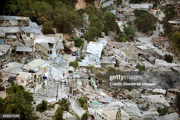 january 15, 2010 - view of port-au-prince, haiti, after a magnitude 7 earthquake hit the country on january 12, 2010. - haiti stock pictures, royalty-free photos & images