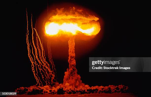 operation upshot knothole, climax event - nuclear weapons testing foto e immagini stock