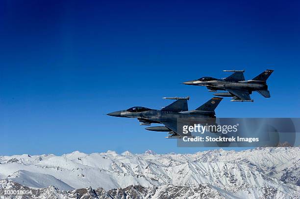 november 26, 2009 - u.s. air force f-16 fighting falcons conduct operations over eastern afghanistan. - air force operations stock pictures, royalty-free photos & images
