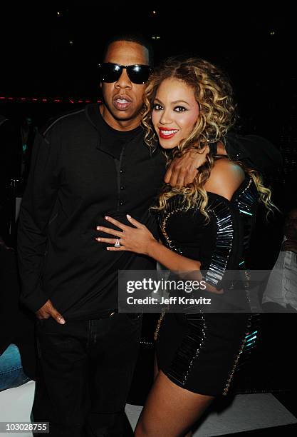Jay-Z and Beyonce Knowles pose for a picture backstage during the 2009 MTV Europe Music Awards held at the O2 Arena on November 5, 2009 in Berlin,...