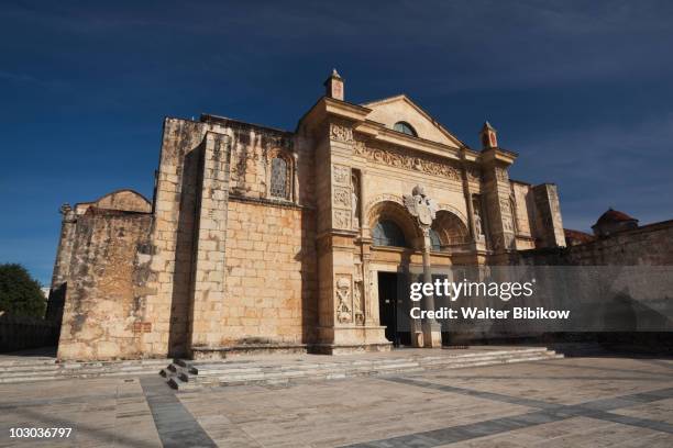 catedral primada de america cathedral, b. 1514 - santo domingo stock-fotos und bilder