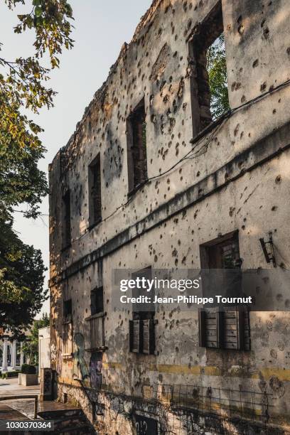 memories from the bosnian war, bosnia and herzegovina - bosnian war stockfoto's en -beelden