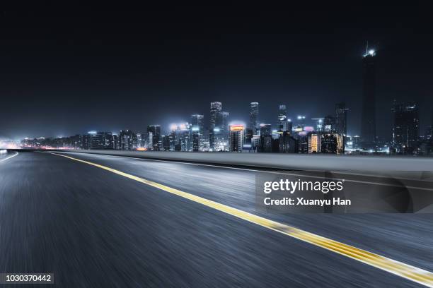urban road - empty road stock pictures, royalty-free photos & images