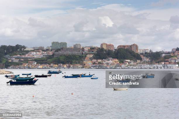 barcas en el río duero - douro river stock-fotos und bilder