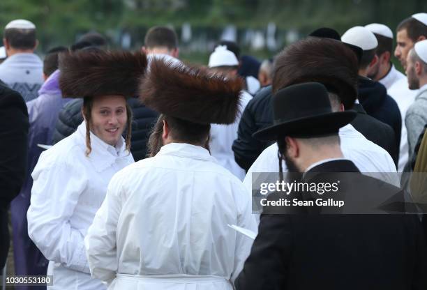Hasidic Ritual 51 Umanka (River) Stock Photos, High-Res Pictures, and Images - Getty ...