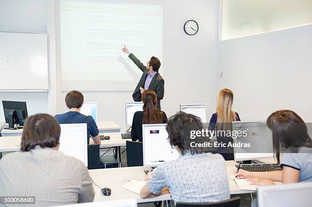 Technical Training Class Setup Technical Training Classroom Fotografías e imágenes de stock - Getty Images