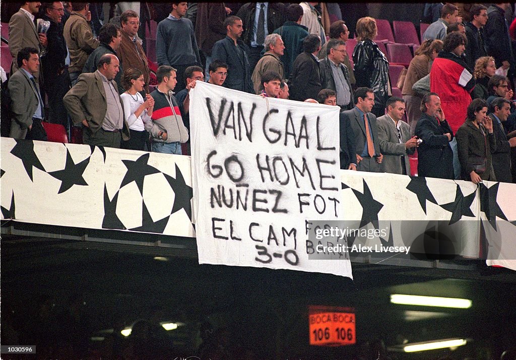 Barcelona fans protest