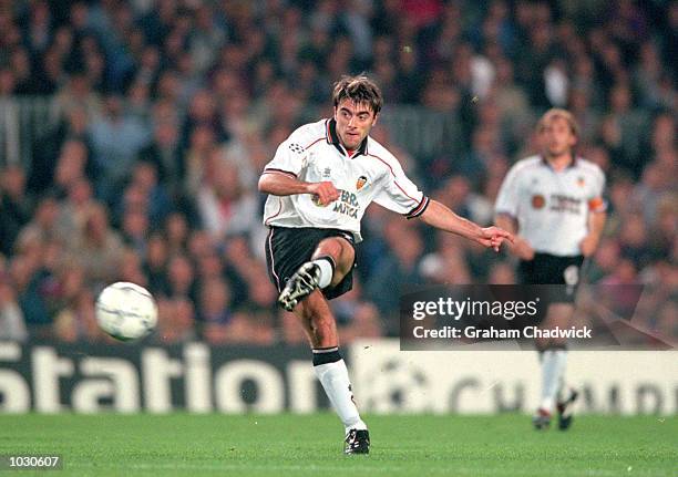 Claudio Lopez of Valencia shoots during the Champions League semi-final second leg against Barcelona at the Nou Camp in Barcelona, Spain. Barcelona...