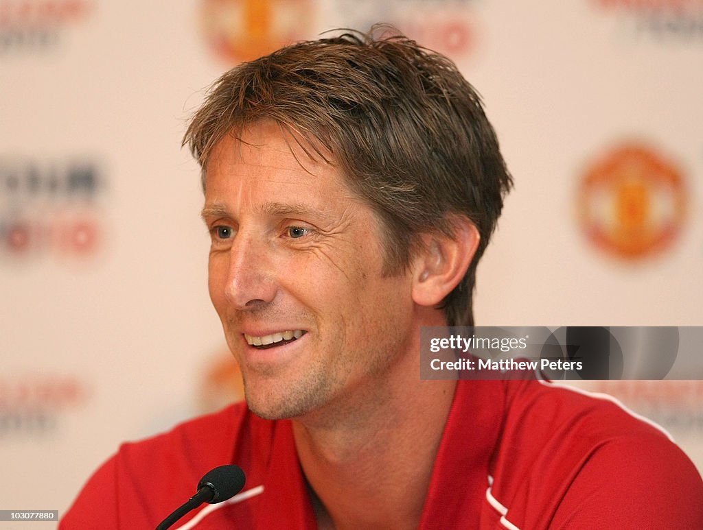 Manchester United Pre-Season Training And Press Conference In Kansas