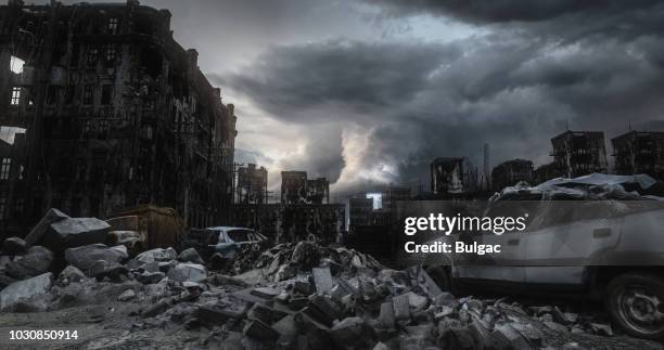 post apocalypse urban landscape - building destruction stock pictures, royalty-free photos & images