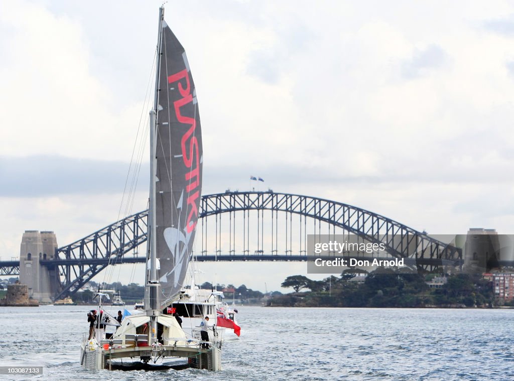 Plastiki Sails Into Sydney Harbour