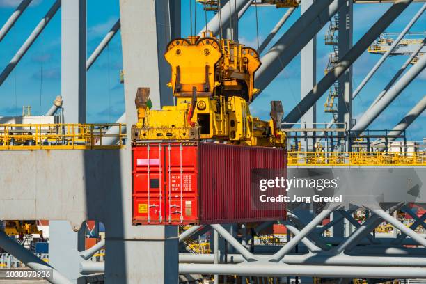 Container Loading Go Down Container Loading Photos and Premium High Res Pictures - Getty Images