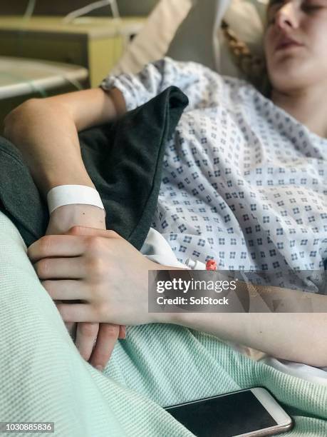 patient sleeping in hospital bed - erbore stock pictures, royalty-free photos & images