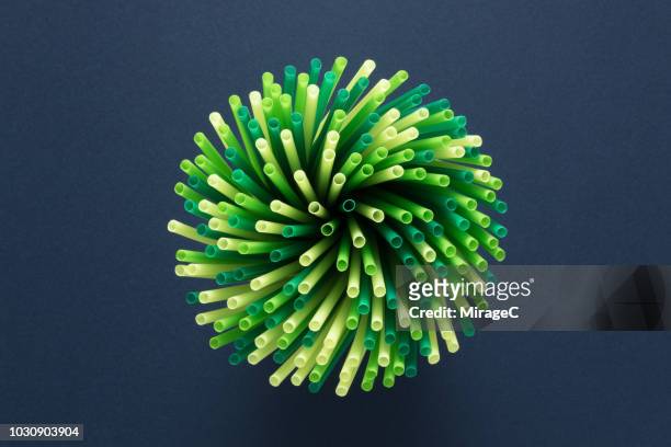 a bundle of drinking straw - group c foto e immagini stock