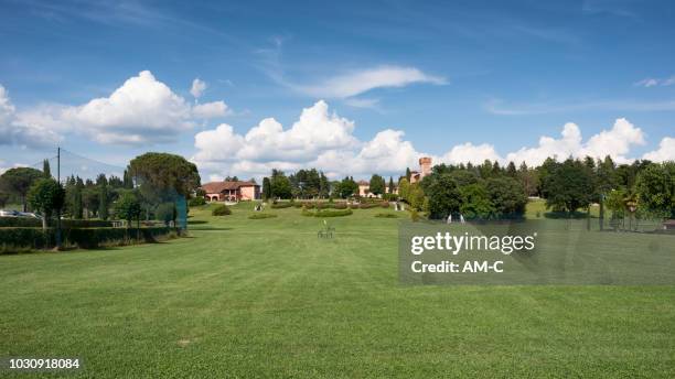 golf course, castello di spessa , capriva del friuli, collio ,   friaul-julisch venetien, italy, - friuli foto e immagini stock