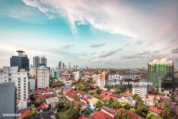 cityscape of the downtown district of colombo, sri lanka - srilanka city road stock-fotos und bilder