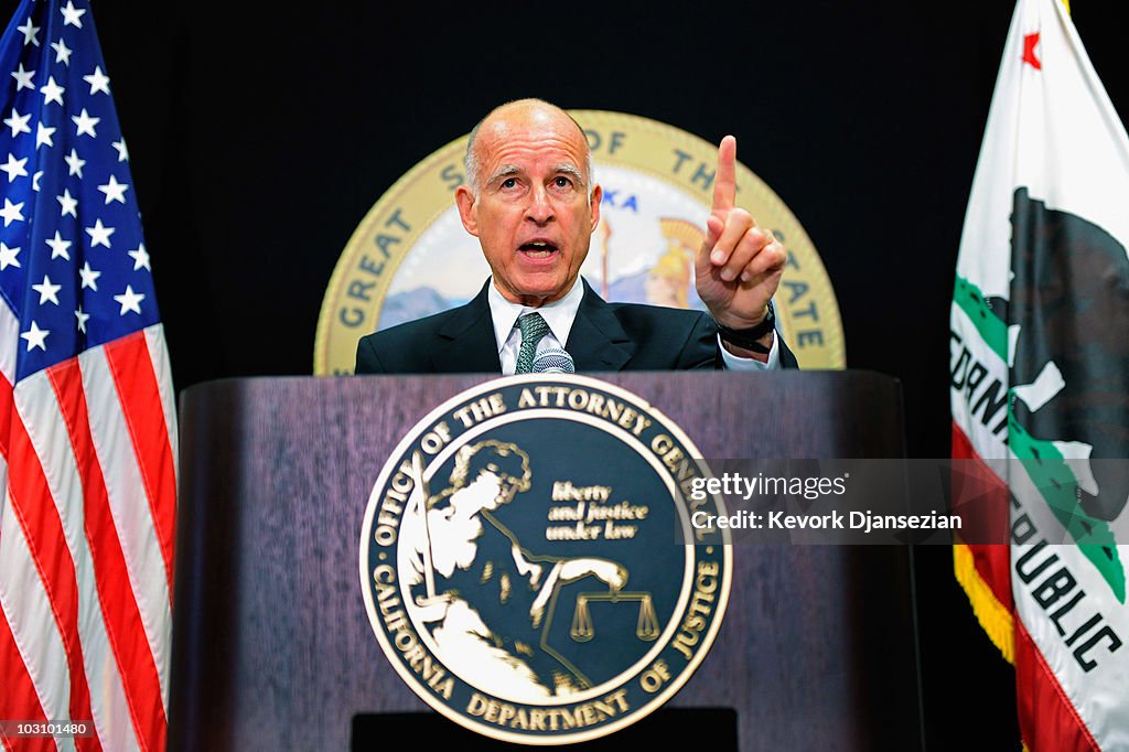 Jerry Brown Holds News Conference On Bell, CA City Officials' Salaries