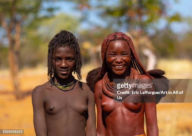 Batwa tribe women single and married, Cunene Province, Oncocua, Angola on July 14, 2018 in Oncocua, Angola.