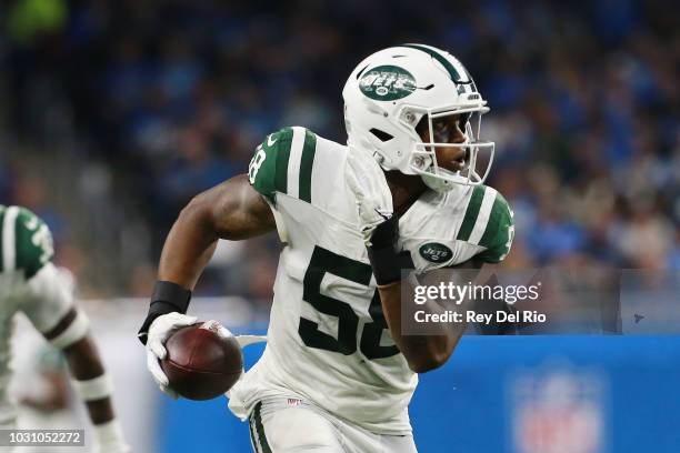 Darron Lee of the New York Jets runs the ball in the third quarter against the Detroit Lions at Ford Field on September 10, 2018 in Detroit, Michigan.