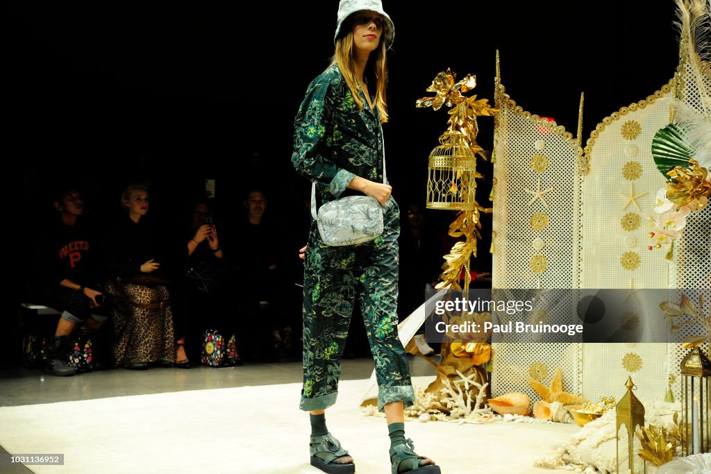 Anna Sui - September 2018 - New York Fashion Week