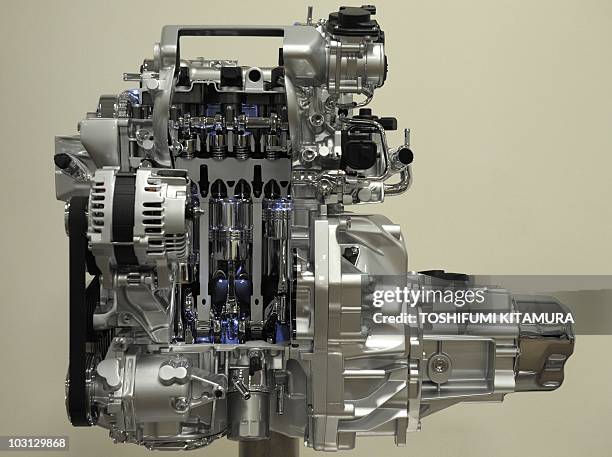 Distributed Injection Car Engine Car Fuel Injection Photos and Premium High Res Pictures - Getty Images