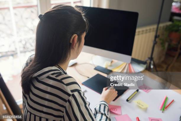 young entrepreneurs - assistive technology stock pictures, royalty-free photos & images