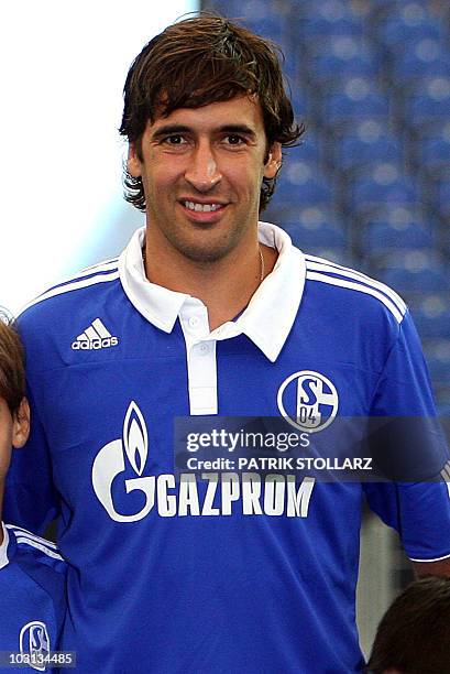 Schalke 04's new player midfielder Raul Gonzalez poses during his official presentation on July 28, 2010 in the western German city of Gelsenkirchen....