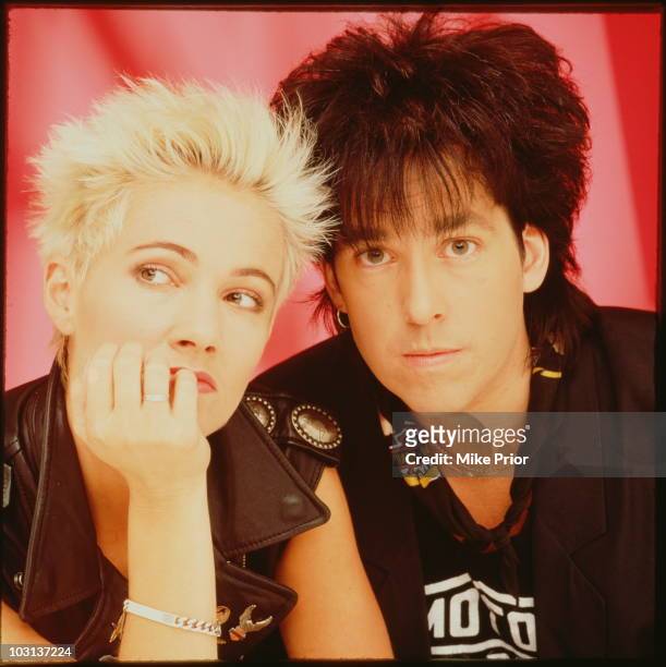 Swedish Pop duo Roxette posed in London in 1990 L-R Marie Fredriksson, Per Gessle
