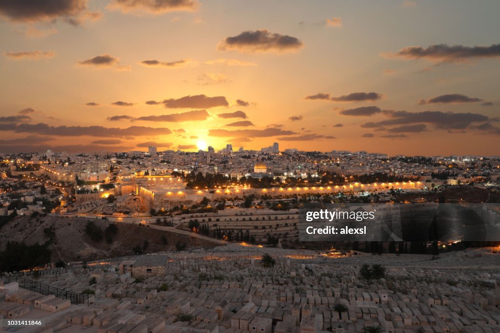 Jerusalems gamla stad solnedgång natt Flygfoto