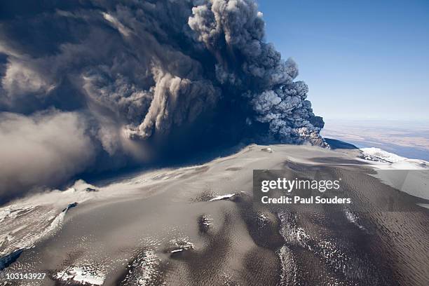 eyjafjallajokull volcanic eruption, iceland - eyjafjallajokull glacier stock pictures, royalty-free photos & images