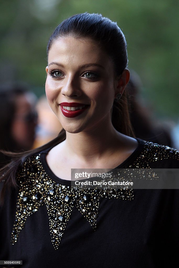 The Cinema Society & 2(x)ist Screening Of "Twelve" - Outside Arrivals