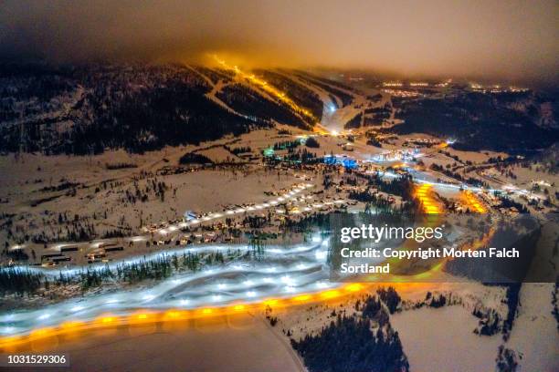 nighttime cross-country skiing - hemsedal stock pictures, royalty-free photos & images