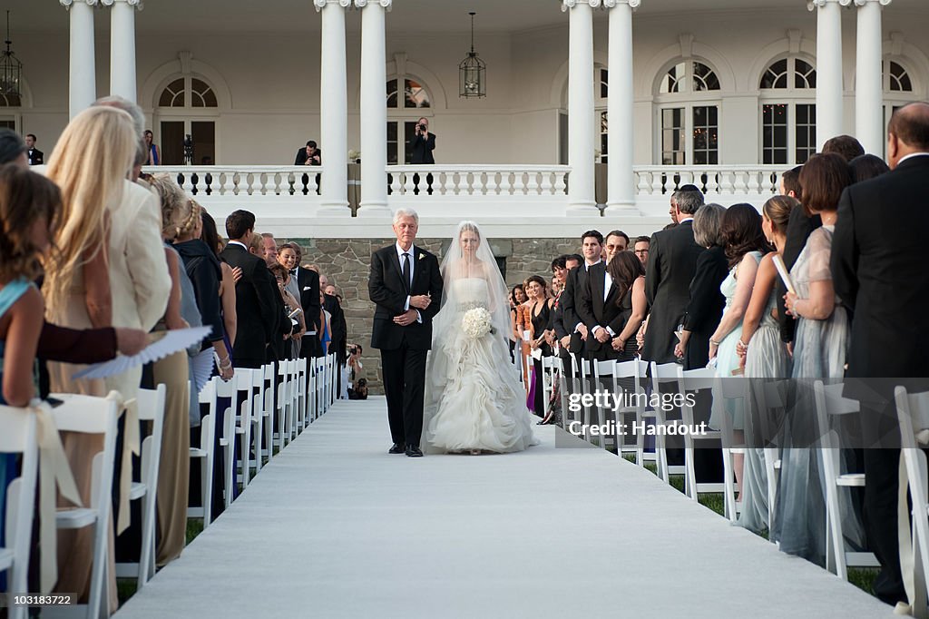 Chelsea Clinton Marries Marc Mezvinsky In Rhinebeck, New York