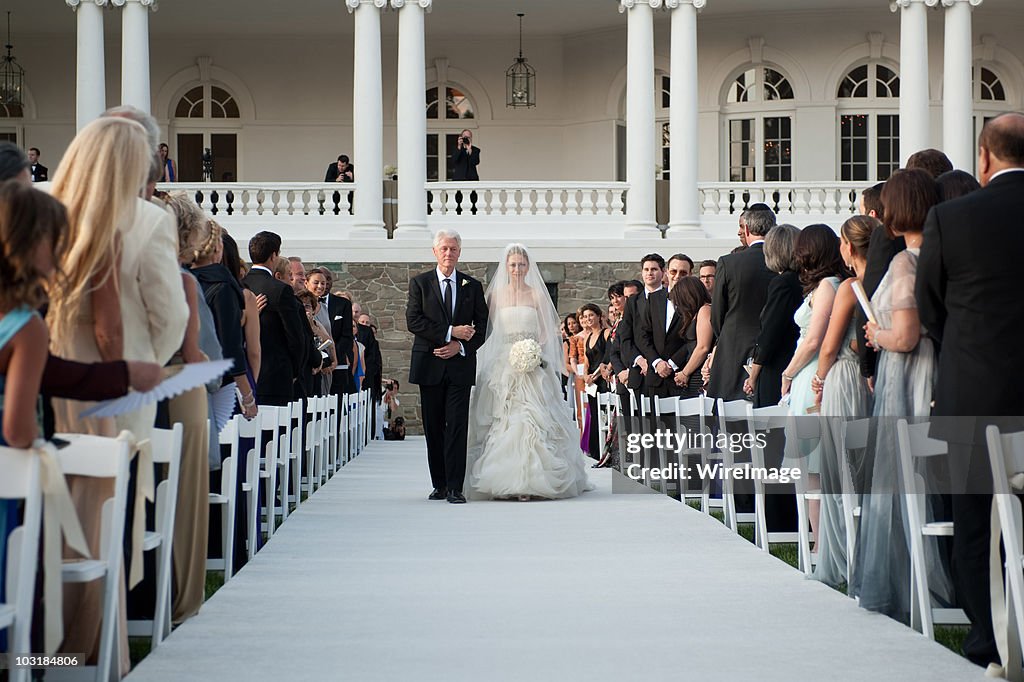 Chelsea Clinton Marries Marc Mezvinsky In Rhinebeck, New York