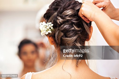 11,119 Wedding Hairstyle Photos and Premium High Res Pictures - Getty Images